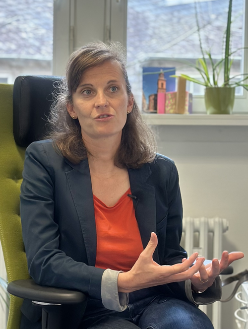 카타리나 크나커 프랑크푸르트시의회 녹색당 교섭단체 대표가 지난달 4일 프랑크푸르트시청에서 영남일보 취재진과 만나 인터뷰하고 있다. 박지현기자 lozpjh@yeongnam.com