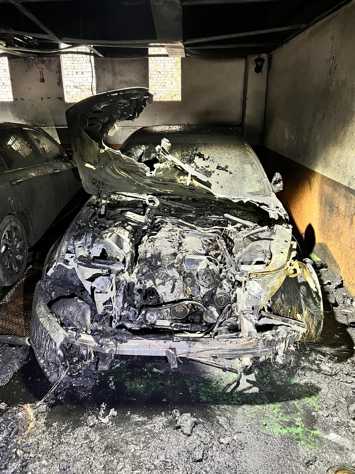 19일 오전 0시 58분쯤 대구 서구 함 모텔 지하주차장에서 화재가 발생했다. 대구소방본부제공