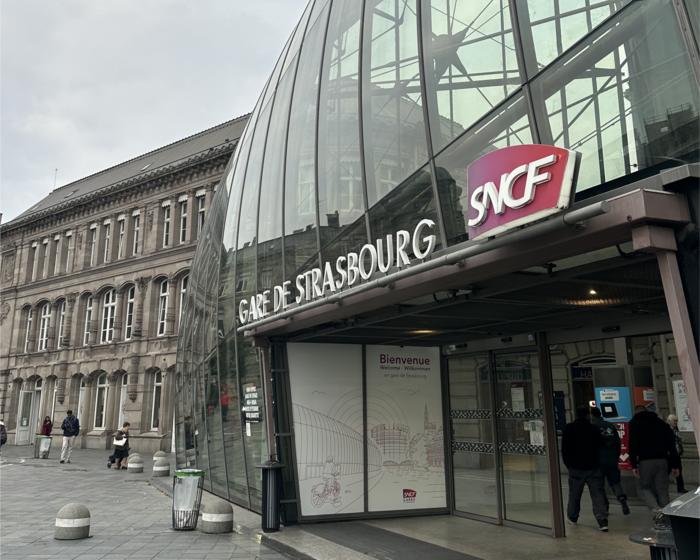 프랑스 스트라스부르역. 독일 프랑크푸르트 중앙역에서 열차로 2시간이면 도착한다.