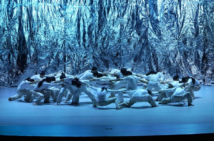 최댄스컴퍼니 공연 모습. <최댄스컴퍼니 제공>