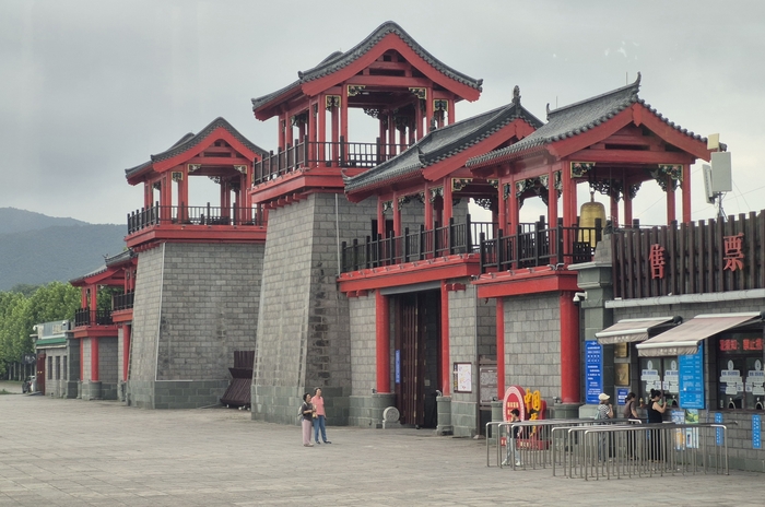 중국은 고구려 시기 박작성을 명나라 시기 호산성으로 바꿔 만리장성의 동쪽 끝이라고 주장한다. 호산성 입구 모습.