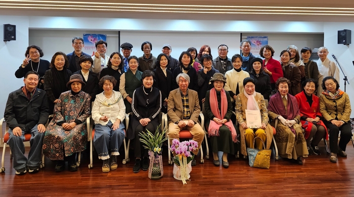 일일문학회는 지난 10월 29일 정호승문학관에서 2025년 시낭송 콘서트를 열었다.