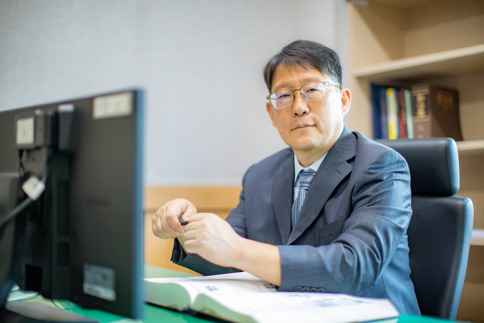 서보건 영남대 로스쿨 원장 “신규 검사 합격 성과, 이론·실무 기반 교육과정 덕분”