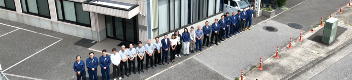 일본 동양멘테공업<주> 임직원들이 기념촬영을 하고 있다. <동양멘테공업 제공>