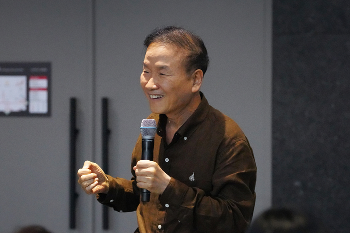 [공연장에서 만난 사람] 뇌과학자 박문호 “15년, 창의성이 만들어지는 시간”