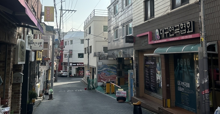 2010년 3월 대명동 일대가 대명동문화거리로 탄생했으며, 현재 14개 소극장이 거리를 지키고 있다. 사진은 대명공연거리 모습. <사진=정수민기자>