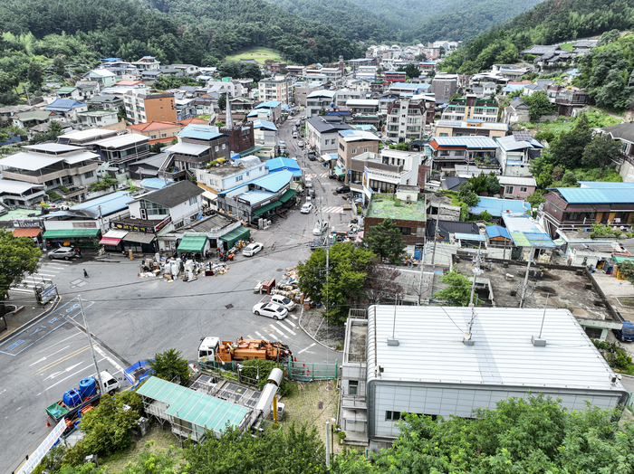 대구 노곡동 침수사고 발생 이후 빗물펌프장 일대 배수 관로를 정비하기 위해 준설 차량이 작업을 벌이고 있다. 영남일보DB