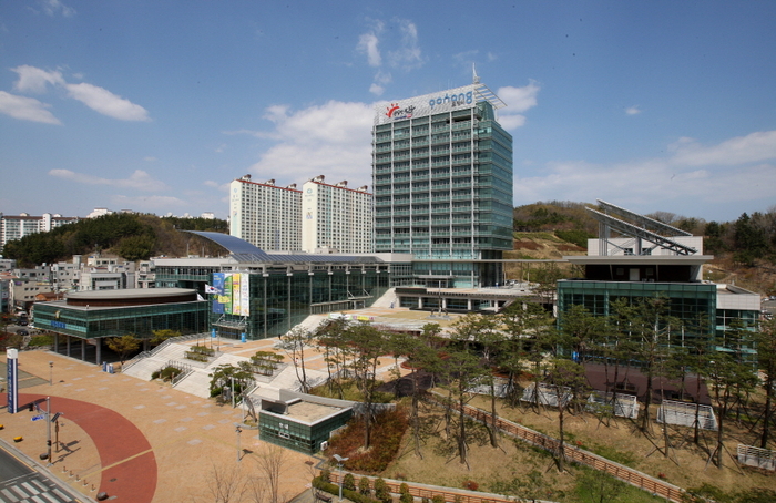 포항시청 청사 전경. <포항시 제공>