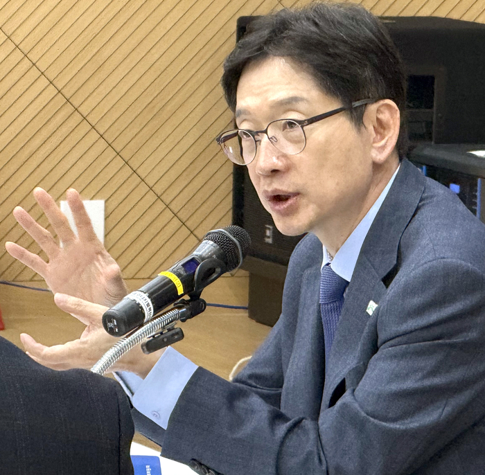 김경수 지방시대위원장이 지난 14일 대구를 찾아 수성알파시티내 대구디지털혁신진흥원에서 지산학연 간담회에서 균형발전의 중요성에 대해 강조하고 있다. 이동현 기자