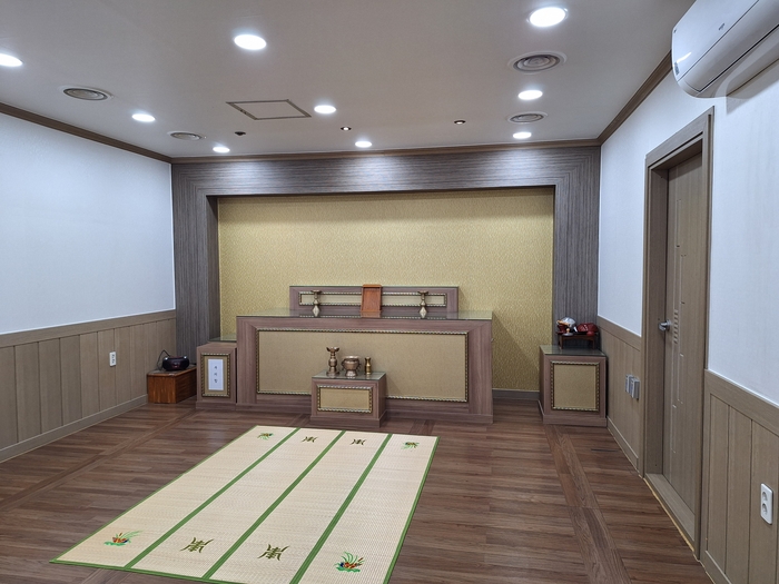 고령영생병원 장례식장 분향실 전경