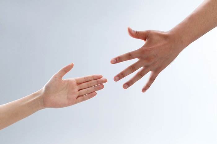 김살로메 소설집 뜻밖의 카프카는 인간의 관계 속에서 무심히 지나치는 다정과, 그 다정이 어떻게 사람을 구원하는지를 천천히 탐색한다. <게티이미지뱅크>