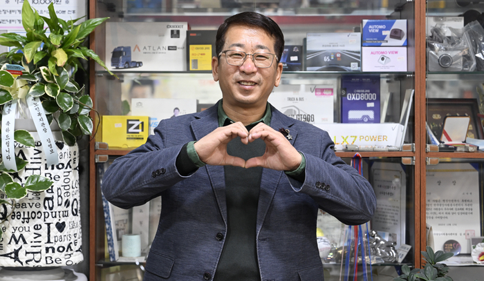 20일 오전 대구 서구 청솔메디 사무실에서 고창화 서구 청년회장이 자원봉사를 시작하게 된 계기를 말하고 있다. 이윤호 기자 yoonhohi@yeongnam.com