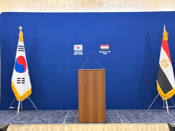 19일(현지시간) 밤 이집트 카이로의 한 호텔에서 한국언론을 위한 프레스센터 모습. 정재훈기자 jjhoon@yeongnam.com