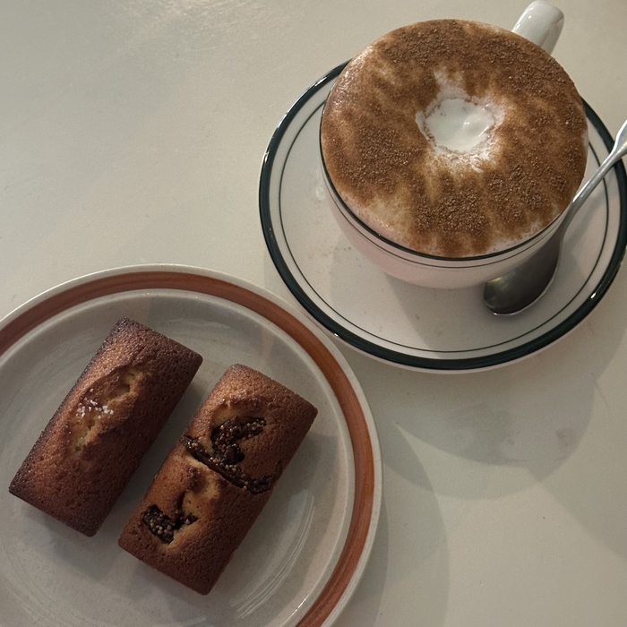 [맛나게 멋나게] 쫀득한 휘낭시에의 정수…눈길 끄는 음료까지