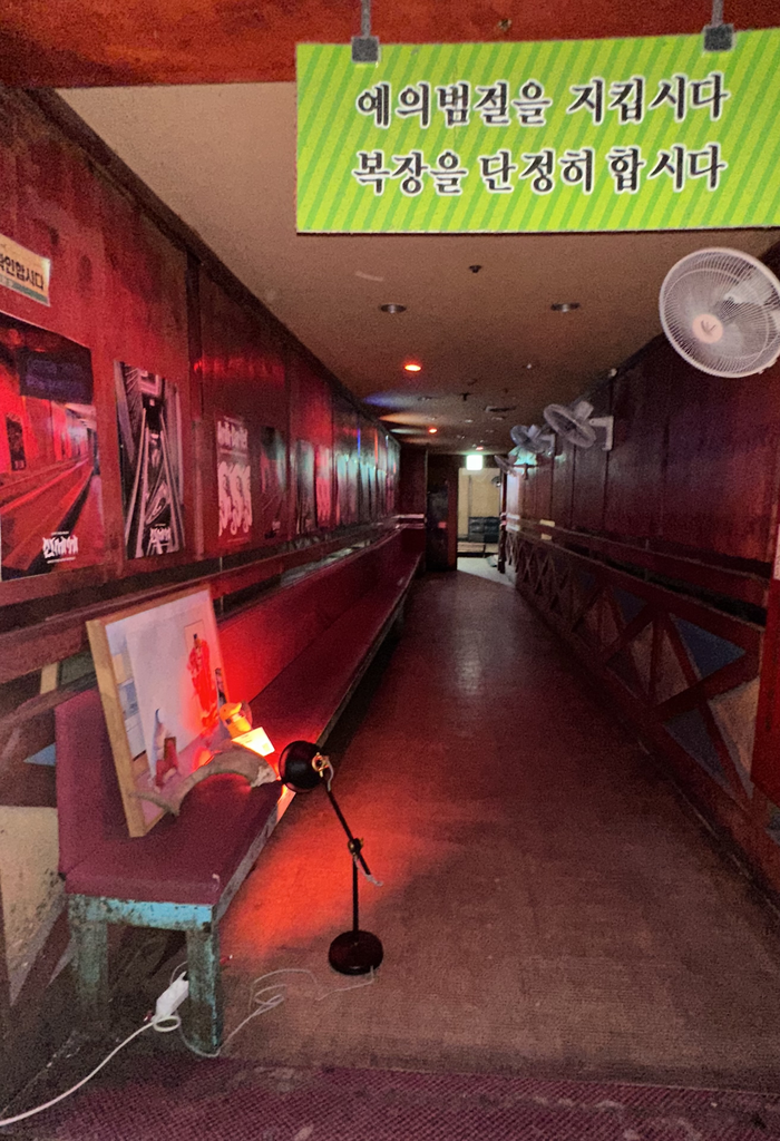 지난달 3일 대구 앙데팡당전이 열린 전시장 신세계콜라텍 내부.