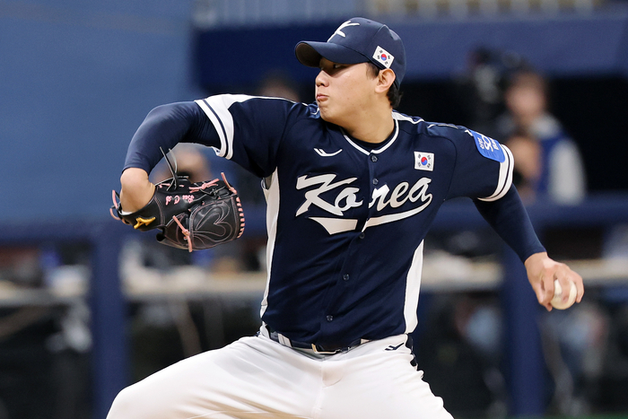 지난 9일 오후 서울 구로구 고척스카이돔에서 열린 2025 네이버 K-BASEBALL 시리즈 대한민국과 체코의 평가전에서 배찬승이 역투하고 있다. 연합뉴스
