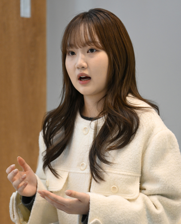 지난 19일 대구 수성동 대구시교육청에서 경북예술고등학교 출신인 이슬씨가 올해 대구한의대 한의예과에 합격한 후 영남일보와 단독 인터뷰를 하고 있다. 이윤호기자 yoonhohi@yeongnam.com