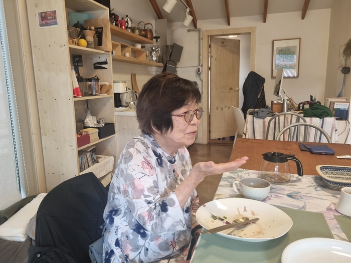 ``나누면 아름답게 살수 있다``… 학대받는 韓아이들 보듬은 日 은퇴공무원