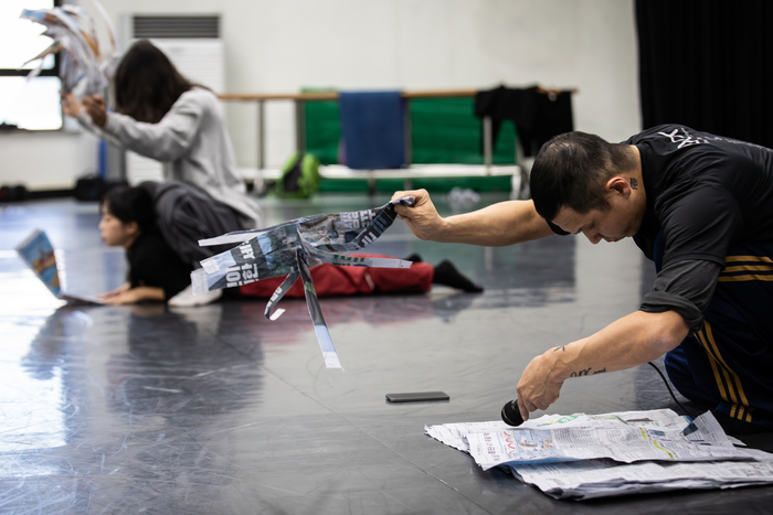 금배섭 부유 연습 장면.  <대구시립무용단 제공>  ©김정환