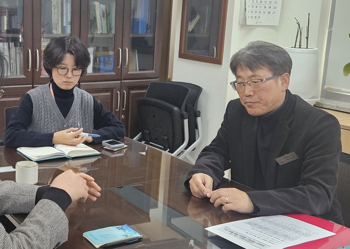 경북교육청 박기환 장학관이 지역 직업계 고등학교의 실태를 설명하고 있다. 권기웅 기자