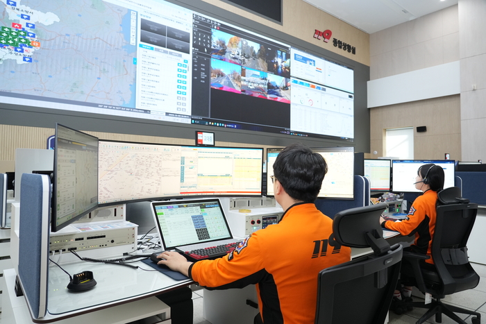 대구 달서구 죽전동에 새롭게 구축된 대구소방 119종합상황실 내부 모습. 대구소방 제공