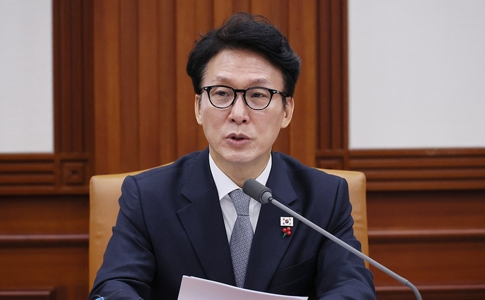 김민석 국무총리가 10일 서울 종로구 정부서울청사에서 열린 국가정책조정회의에서 발언하고 있다.  연합뉴스