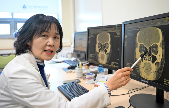 예미경 대구가톨릭대병원 이비인후과 교수가 후각장애 원인에 대해 설명하고 있다.
이지용기자 sajahu@yeongnam.com