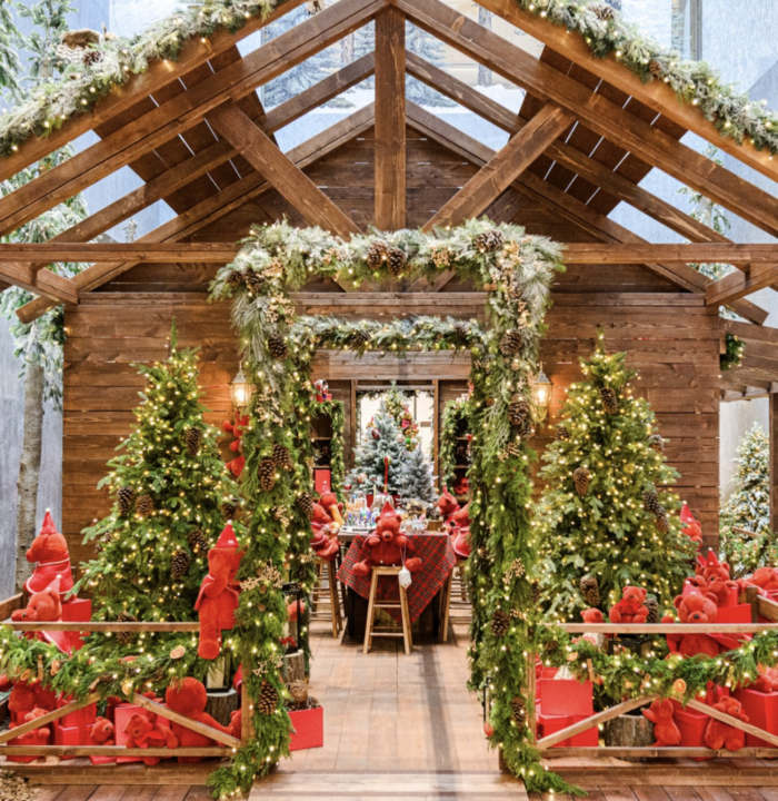 더현대 대구 1층에서 열리는 동화 숲 속 크리스마스 공방 Atelier de Noel 포토존. <더현대 대구 제공>