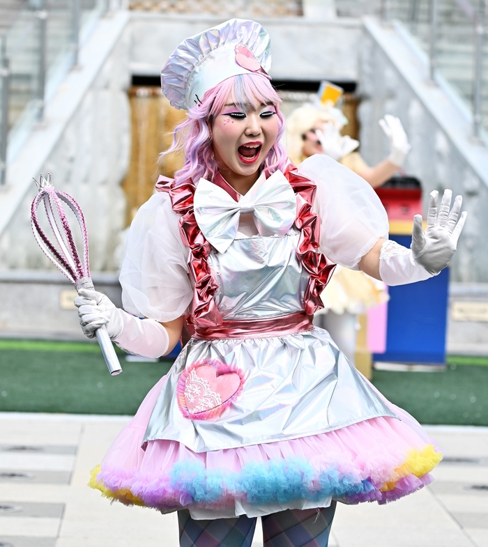 생계 유지를 위해 한 놀이공원에서 아르바이트를 했던 앙상블 배우 김희영씨. <김희영 배우 제공>