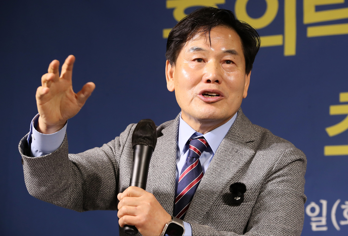 홍의락 전 국회의원이 16일 대구 남구 대구아트파크에서 열린 아시아포럼21 초청토론회에서 발언하고 있다. 아시아포럼21 제공.