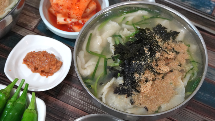 대구 10미 중 하나인 누른국수.이나영기자 2nayoung@yeongnam.com