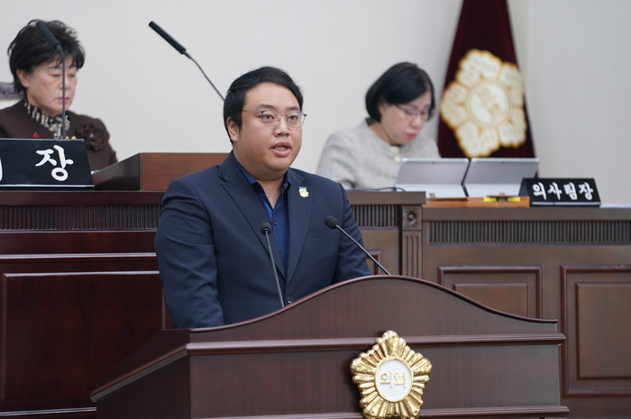 정대현 대구 수성구의원이 19일 열린 동구의회제273회 제2차 정례회 제3차 본회의에서 구정질문을 하고 있다. <대구 수성구의회 제공>