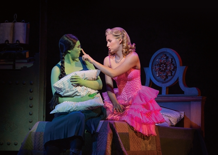 뮤지컬 위키드 내한 공연 장면. <에스앤코 제공>