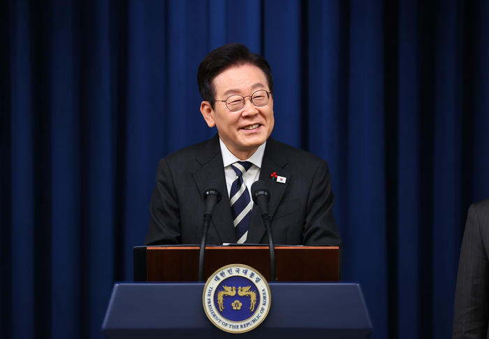 李대통령 “12·3 국민주권의 날로…위대한 용기 기릴 것”