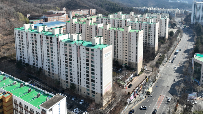 재건축이 추진되고 있는 대구 수성구 범어동 장원맨션 전경 <영남일보 DB>