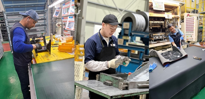 경주지역 자동차 부품 공장에서 근무 중인 외국인 근로자들이 각자의 공정에서 부품 조립과 검수 작업을 하고 있다. 사진은 경주시외국인근로자지원센터가 세계인의 날을 맞아 외국인 근로자의 노동 현장을 담은 사진 전시회 출품작들. 경주시외국인근로자지원센터 제공