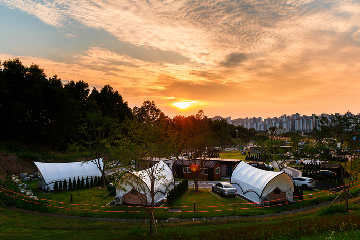 예천군 호명읍 예천패밀리파크 캠핑장. <예천군 제공>