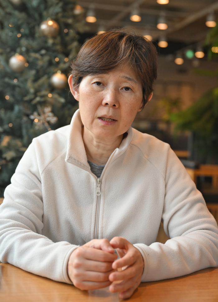 지난 2020년 10월 쿠팡에서 일하다 숨진 고 장덕준씨의 어머니 박미숙씨가 아들이 쿠팡에서 일하며 살이 많이 빠졌다고 이야기하고 있다.
이지용기자 sajahu@yeongnam.com