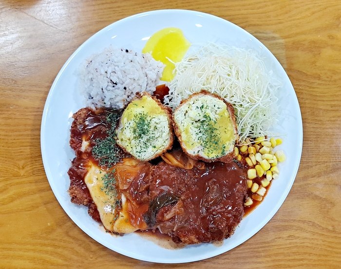 매콤한 특제 소스에 바삭한 튀김옷…대구 범어동 ‘바비네카페’