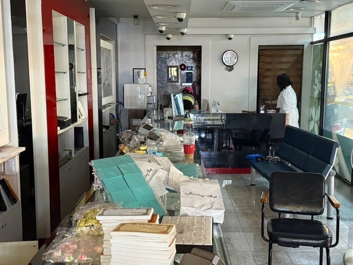 지난해 7월17일 내린 폭우로 대구 서남신시장 한 상가 내부가 침수 피해를 입은 모습. 영남일보DB