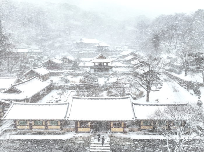 [포토뉴스] 흰 눈에 잠긴 천년고찰 부석사