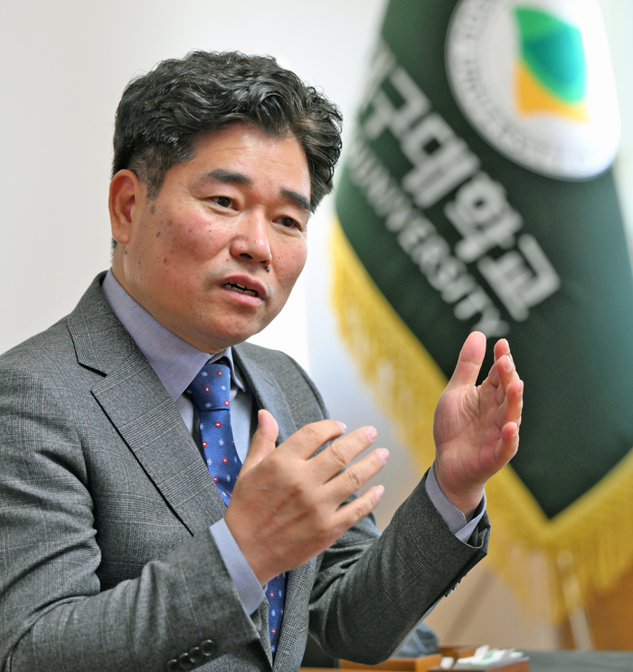 박순진 대구대 총장이 올해 개교 70주년을 맞아 향후 100년을 준비하는 새로운 출발점으로 삼겠다고 밝혔다.
이지용기자 sajahu@yeongnam.com