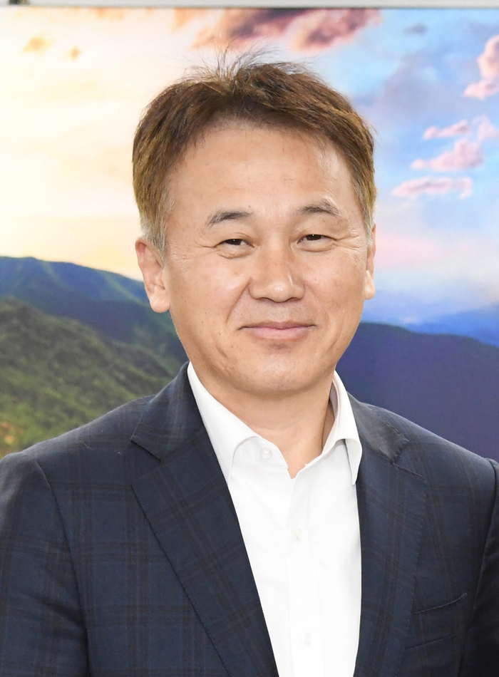 영주시 평은면 출신 장덕흠 에이스씨엔텍㈜ 대표가 4년 연속 500만원씩 고향사랑기부금을 내고 있다. 장덕흠 제공