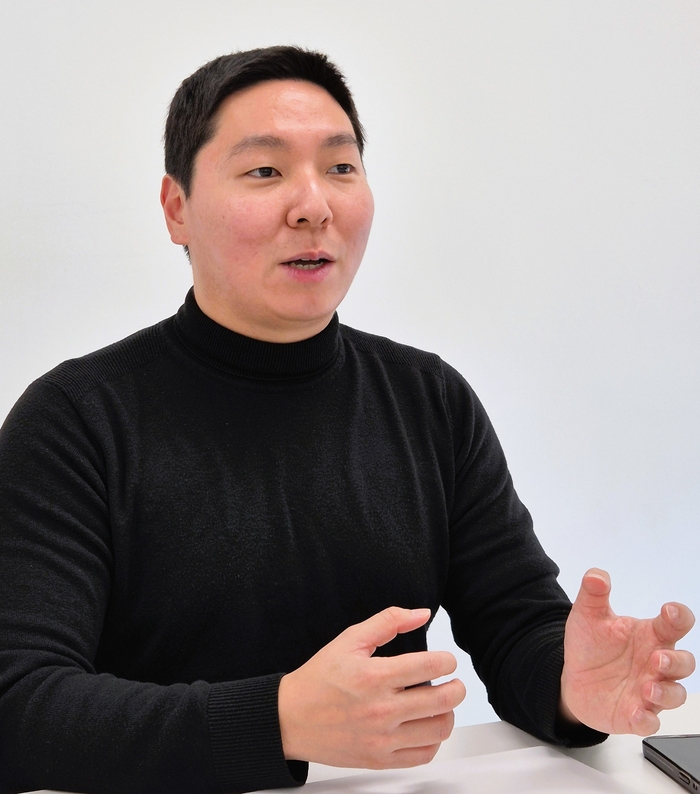 최대영 <주>파미티 대표가 자사의 대표 아이템인 FIRA Pose에 대해 설명하고 있다. 이승엽기자