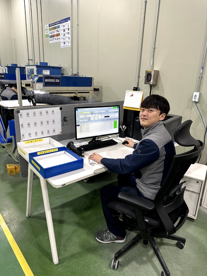 한국폴리텍대학 구미캠퍼스 기계시스템학과 진학 후 반도체 기업 원익큐앤씨에 최종합격한 장홍성 학생<장홍성 학생 제공>