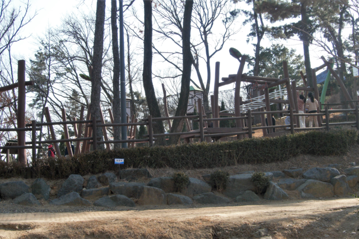 선원공원 어린이 숲속 놀이터. 류혜숙 전문기자