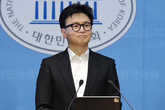 국민의힘 한동훈 전 대표가 14일 국회 소통관에서 당 윤리위원회가 본인을 제명 결정한 것과 관련해 입장을 밝히고 있다. 영남일보DB