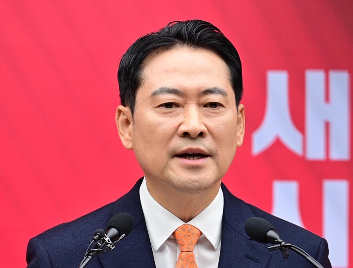 국민의힘 장동혁 대표가 7일 서울 여의도 중앙당사에서 당 쇄신안을 발표하고 있다. 연합뉴스