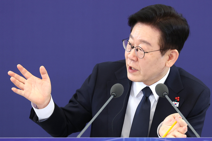 이재명 대통령이 28일 청와대에서 열린 외국인투자기업 간담회에서 발언하고 있다. 연합뉴스