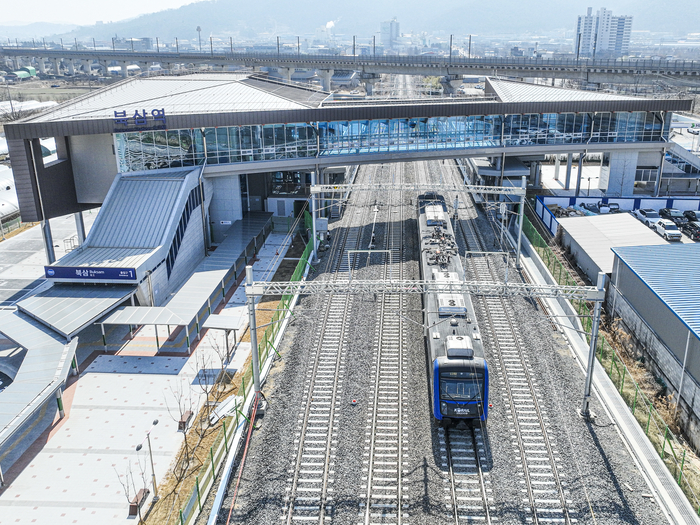 [포토뉴스] 대경선 북삼역 공사 완료…현대적 외관 돋보여